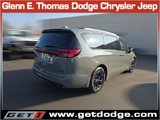 New 2025 Chrysler Pacifica Premium image 4