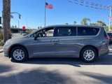 New 2025 Chrysler Pacifica Select image 2