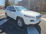 Used 2014 Jeep Cherokee Sport image 3