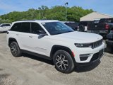 New 2025 Jeep Grand Cherokee Limited image 2