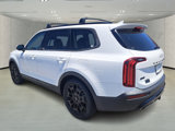 Used 2022 Kia Telluride SX w/ SX Prestige Package image 3