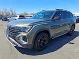 New 2025 Volkswagen Atlas Peak Edition SE image 2