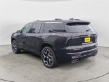 New 2026 Chevrolet Traverse High Country image 3