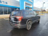 Used 2023 GMC Acadia SLE w/ Driver Convenience Package image 5