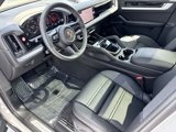 Certified 2025 Porsche Cayenne image 4