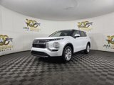 New 2025 Mitsubishi Outlander ES image 3