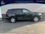 Used 2017 Ford Explorer XLT image 4