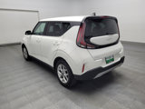 Used 2023 Kia Soul LX w/ LX Technology Package image 5