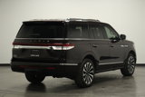 Used 2024 Lincoln Navigator Reserve image 4