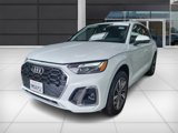 Used 2024 Audi Q5 2.0T Premium w/ Convenience Package image 3