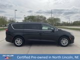 Used 2023 Chrysler Pacifica Touring-L image 3