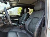 Used 2025 Porsche Macan image 5