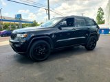 Used 2019 Jeep Grand Cherokee Laredo image 2