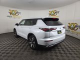 New 2025 Mitsubishi Outlander SE image 5