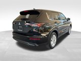 New 2025 Mitsubishi Outlander ES image 3