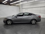 Used 2023 Nissan Altima 2.5 S image 2
