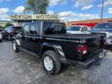 Used 2023 Jeep Gladiator Sport image 3
