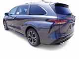 New 2025 Toyota Sienna Platinum image 4