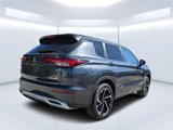 New 2025 Mitsubishi Outlander SE image 3