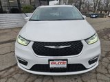 Used 2022 Chrysler Pacifica Touring-L image 2