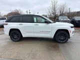 New 2025 Jeep Grand Cherokee Summit image 2