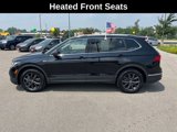 Used 2024 Volkswagen Tiguan SE w/ Panoramic Sunroof Package image 2