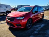 New 2025 Chrysler Pacifica Limited image 4