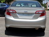 Used 2014 Toyota Camry SE image 3