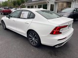 Used 2022 Volvo S60 B5 Inscription image 3