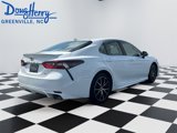 Used 2023 Toyota Camry SE image 5