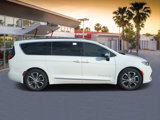 New 2026 Chrysler Pacifica Pinnacle image 2