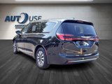 Used 2022 Chrysler Pacifica Limited image 5