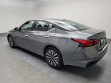Used 2023 Nissan Altima 2.5 SV w/ SV Premium Package image 3