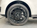 New 2025 Land Rover Range Rover Long Wheelbase SE image 4