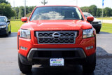 Used 2022 Nissan Frontier SV image 2