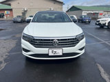 Used 2021 Volkswagen Jetta R-Line w/ R-Line Cold Weather Package image 4