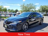 Used 2018 Toyota Camry SE w/ Accessory Appearance Package image 3