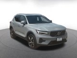 Used 2024 Volvo XC40 B5 Core image 3