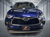 Used 2025 Toyota Highlander Platinum image 2