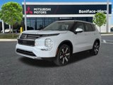 New 2025 Mitsubishi Outlander SE image 3