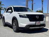 New 2025 Nissan Pathfinder SL w/ Black Appearance Package image 2