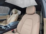Used 2022 Porsche Cayenne Platinum Edition image 6