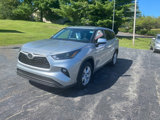 Used 2023 Toyota Highlander LE image 3