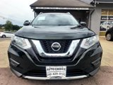 Used 2020 Nissan Rogue SV image 2