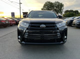 Used 2018 Toyota Highlander SE image 2