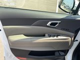 New 2025 Kia Carnival EX image 5
