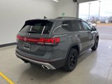 New 2025 Volkswagen Atlas Peak Edition SE image 6