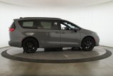 Used 2023 Chrysler Pacifica Touring-L w/ Uconnect Theater Family Group image 6