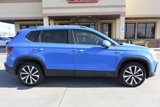 Used 2023 Volkswagen Taos SE w/ Panoramic Sunroof Package image 6