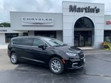 New 2026 Chrysler Pacifica Select image 2